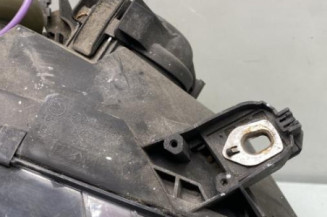 Optique avant principal droit (feux)(phare) MERCEDES CLASSE B 245