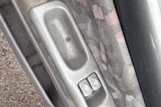 Reservoir essence RENAULT TWINGO 1