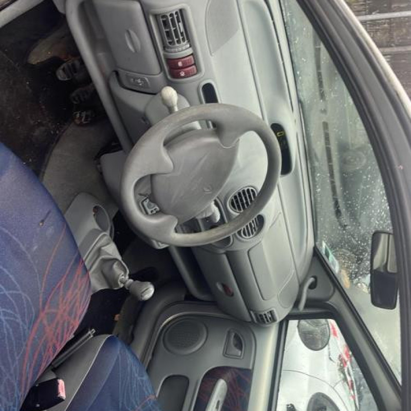 Reservoir essence RENAULT TWINGO 1 Photo n°7