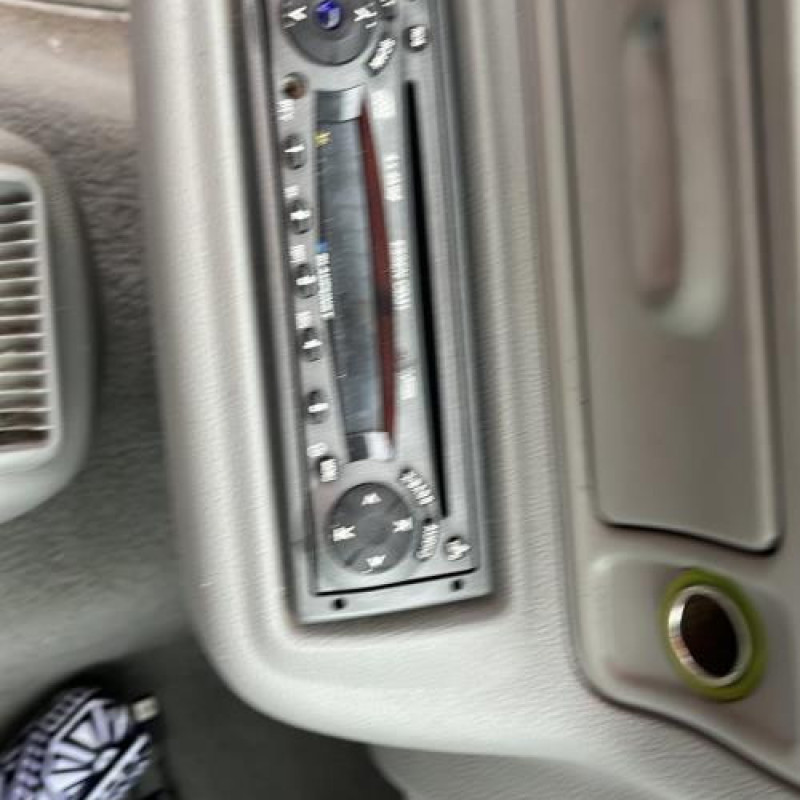 Reservoir essence RENAULT TWINGO 1 Photo n°8