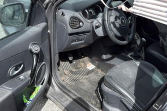 Tambour arriere droit RENAULT CLIO 3