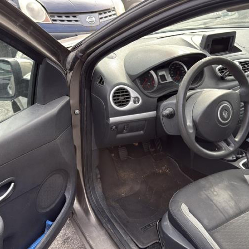 Tambour arriere droit RENAULT CLIO 3 Photo n°11