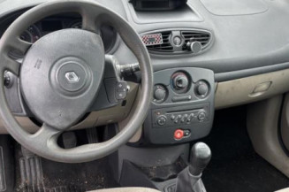 Tambour arriere droit RENAULT CLIO 3