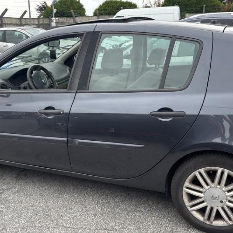 Tambour arriere gauche RENAULT CLIO 3 Photo n°6