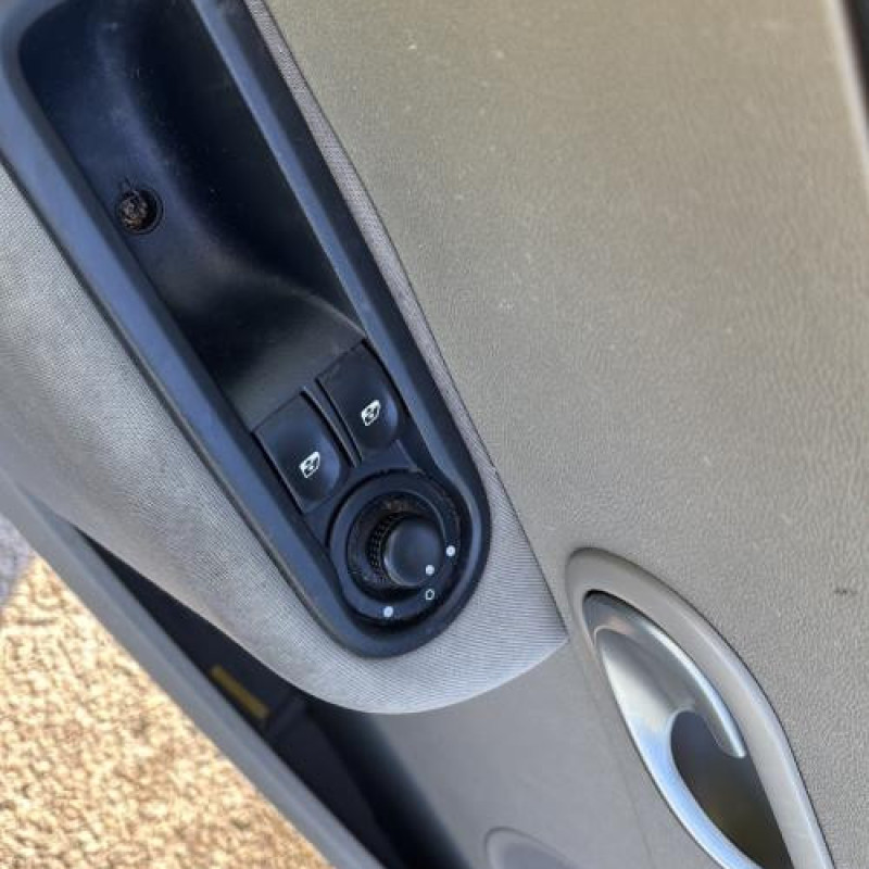 Tambour arriere gauche RENAULT CLIO 3 Photo n°10