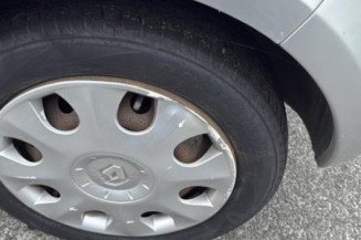 Tambour arriere droit RENAULT CLIO 3