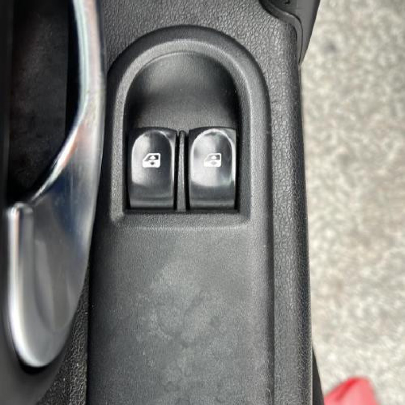 Tambour arriere gauche RENAULT CLIO 3 Photo n°1