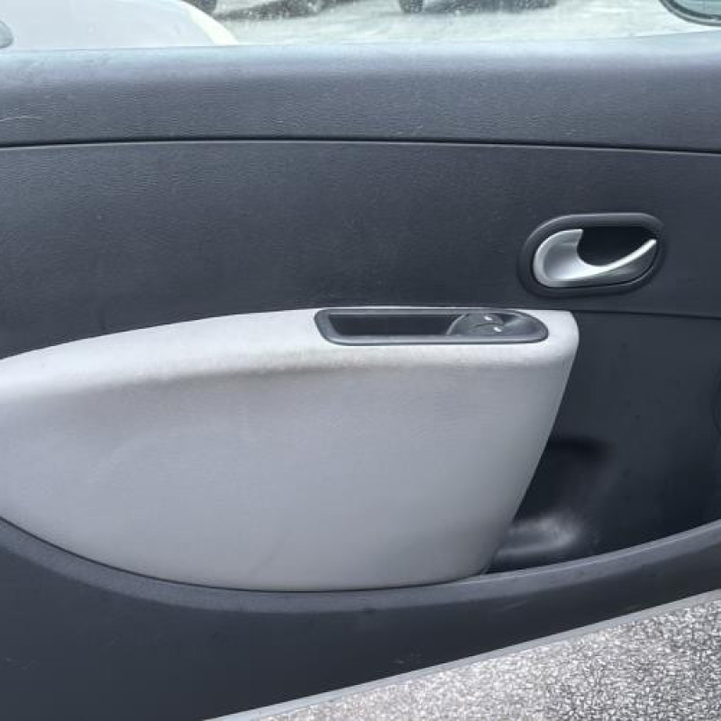 Tambour arriere droit RENAULT CLIO 3 Photo n°9