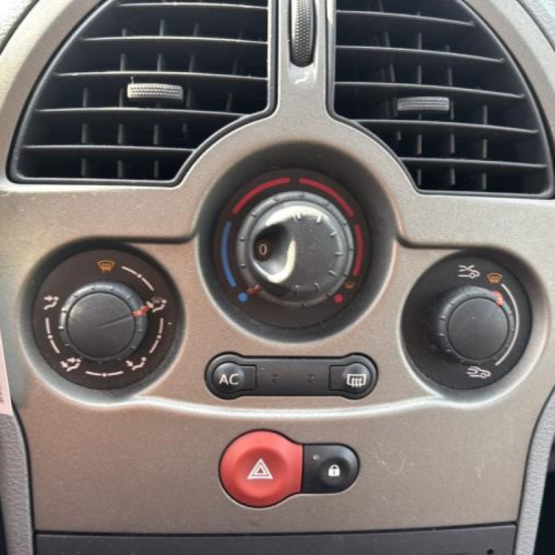 Catalyseur (echappement) RENAULT MODUS Photo n°17