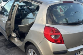 Tambour arriere droit RENAULT CLIO 3