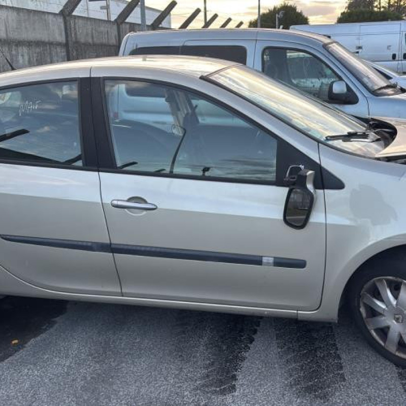 Tambour arriere droit RENAULT CLIO 3 Photo n°7