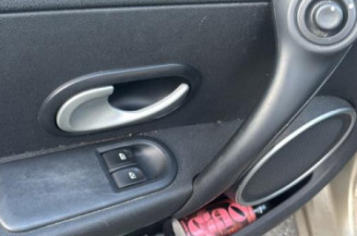 Tambour arriere droit RENAULT CLIO 3