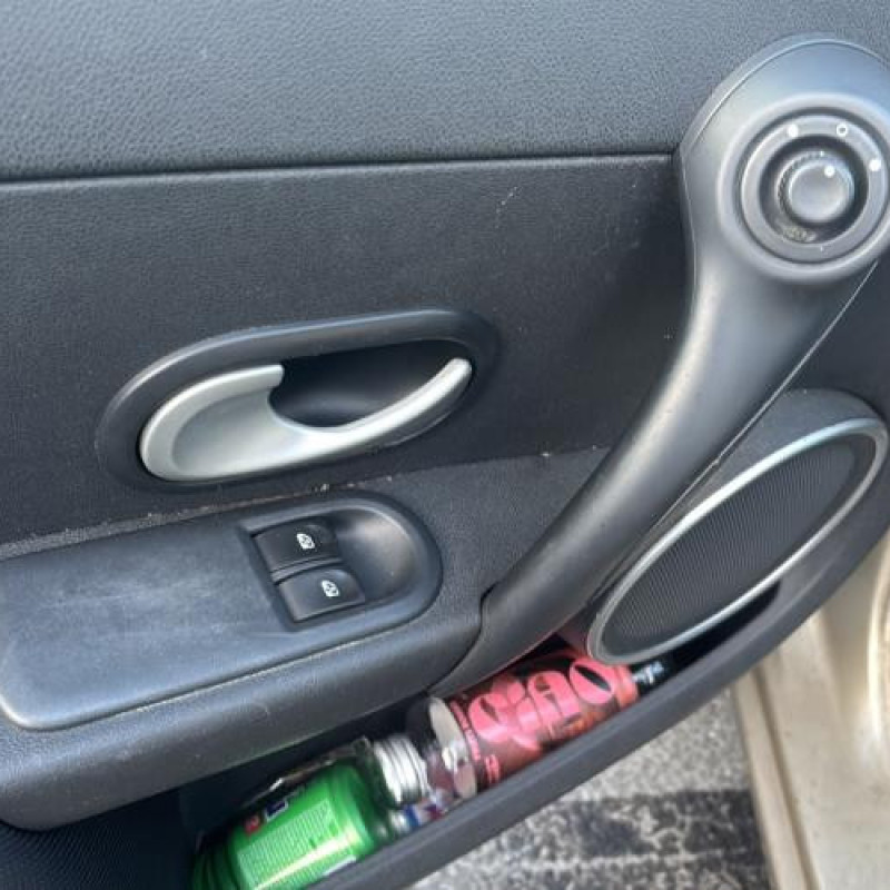 Tambour arriere droit RENAULT CLIO 3 Photo n°10