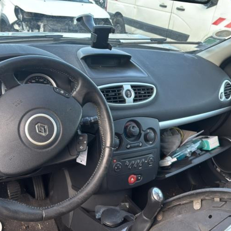 Tambour arriere droit RENAULT CLIO 3 Photo n°13