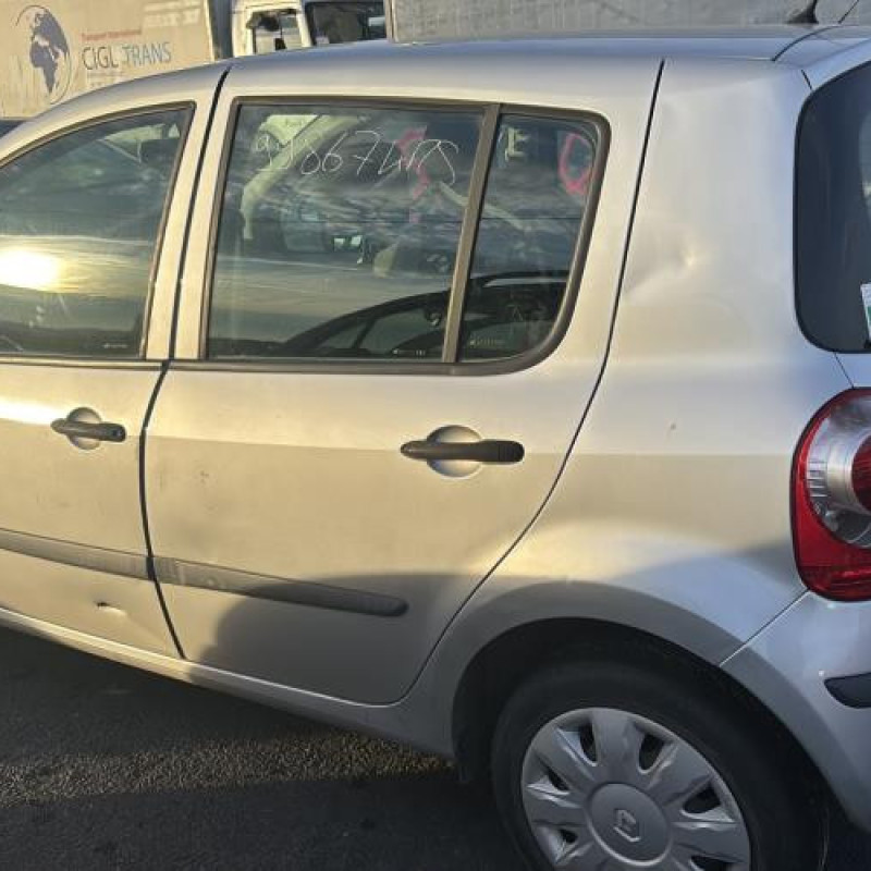 Reservoir essence RENAULT MODUS Photo n°6