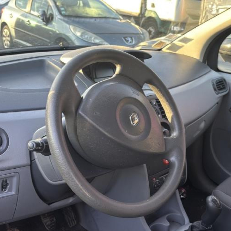 Reservoir essence RENAULT MODUS Photo n°13