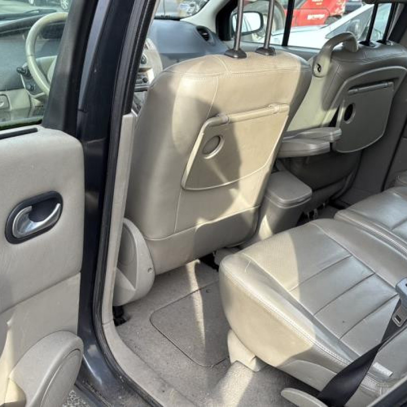 Pare choc avant RENAULT GRAND SCENIC 2 Photo n°16