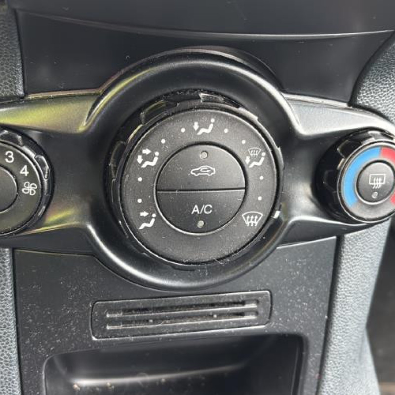 Pretensionneur de ceinture avant droit FORD FIESTA 6 Photo n°20