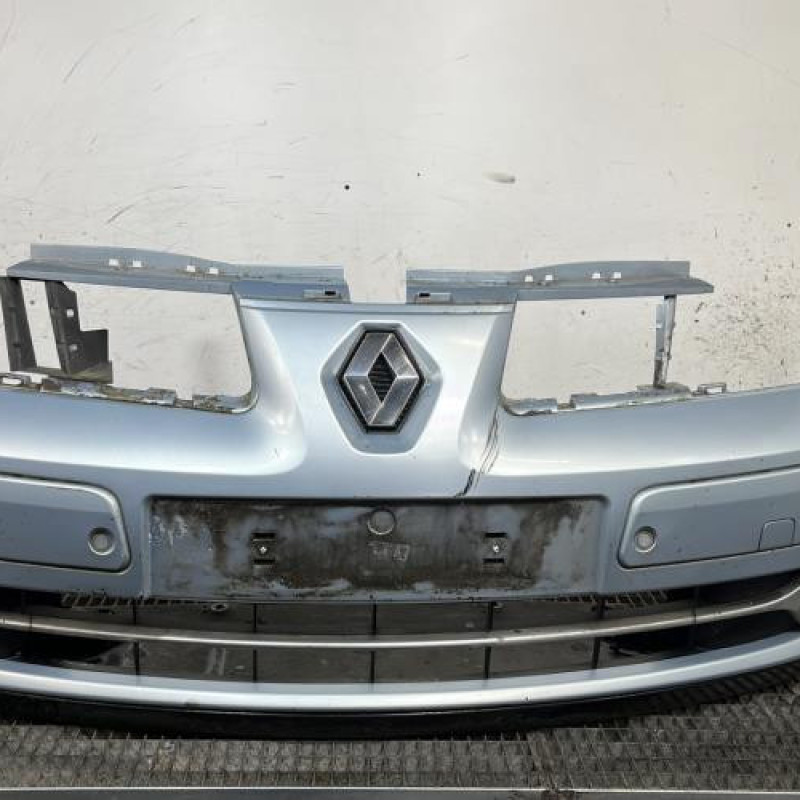 Pare choc avant RENAULT GRAND ESPACE 4 Photo n°1