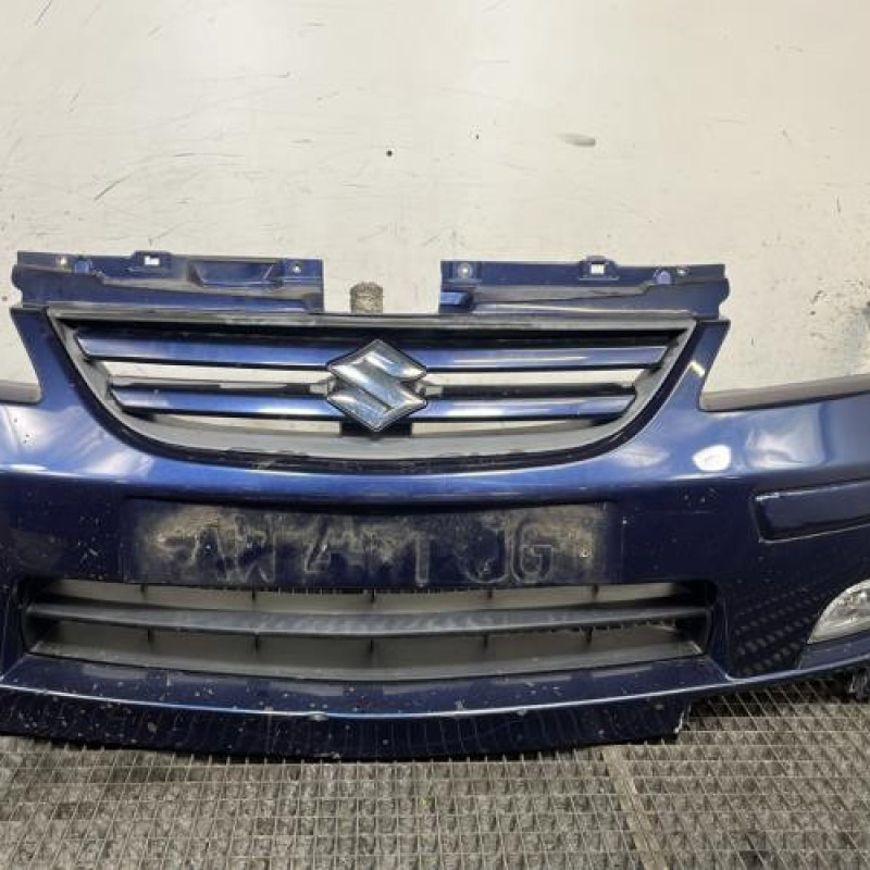 Pare choc avant SUZUKI LIANA Photo n°1