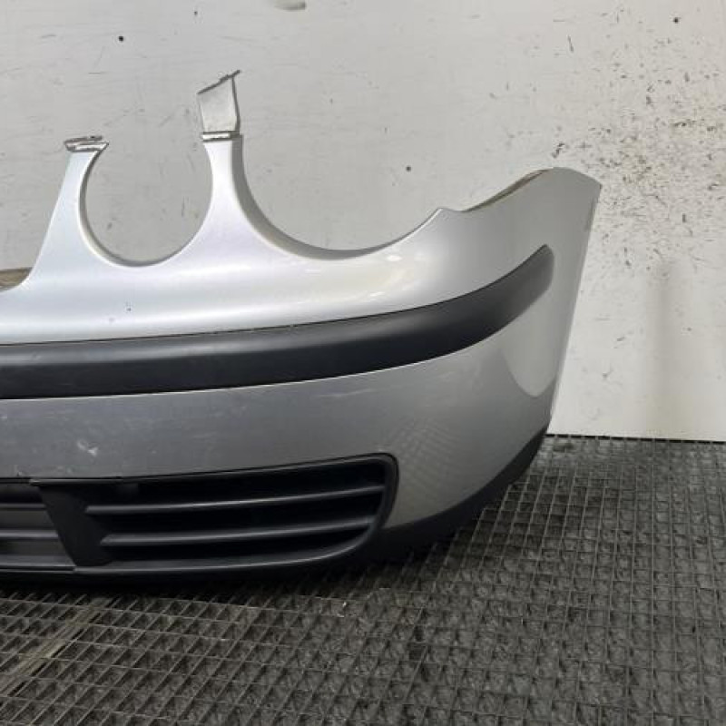 Pare choc avant VOLKSWAGEN POLO 4 Photo n°3