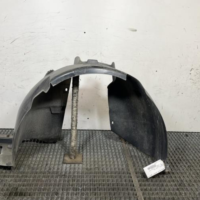 Pare boue avant gauche PEUGEOT 208 1 Photo n°1
