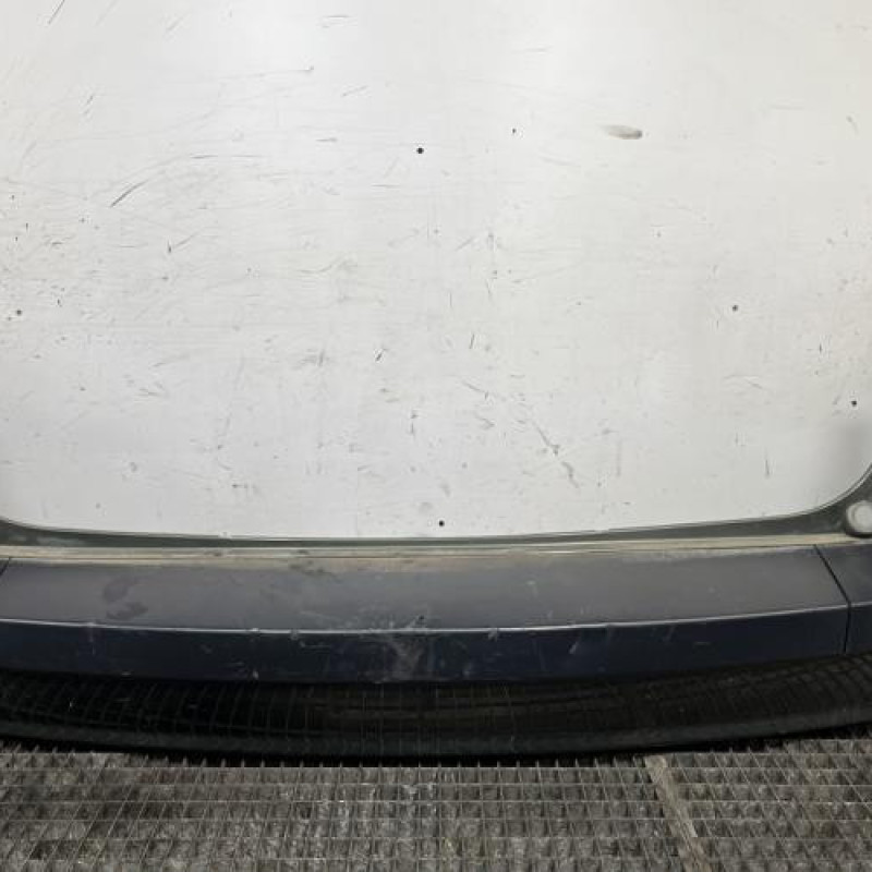 Pare choc arriere RENAULT CLIO 3 Photo n°1