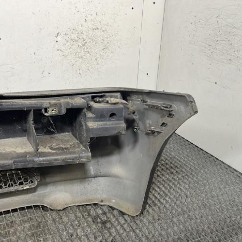 Pare choc arriere PEUGEOT 106 Photo n°4