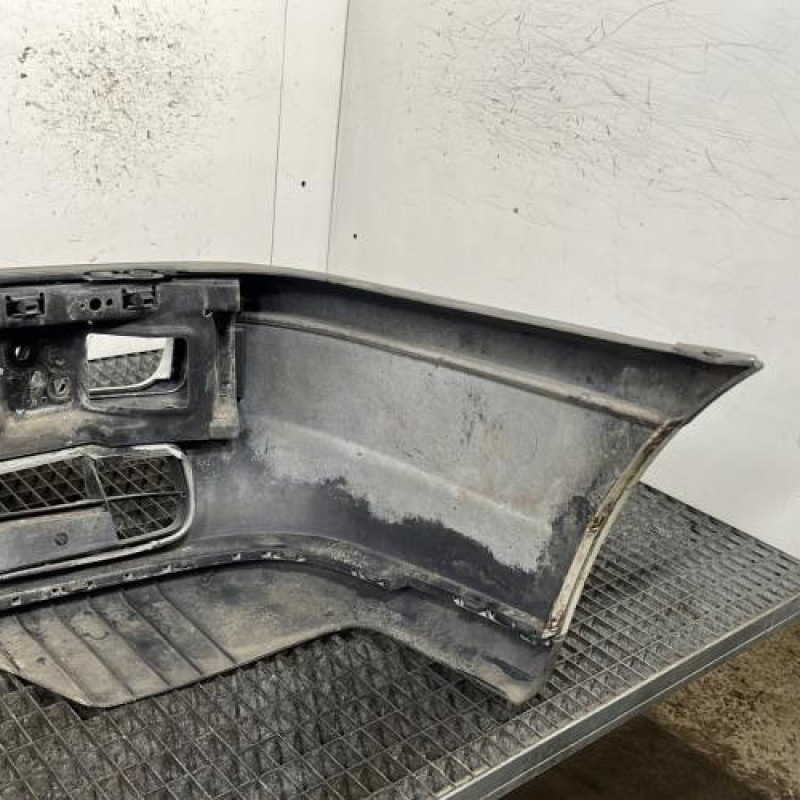 Pare choc avant VOLKSWAGEN PASSAT 3 Photo n°4