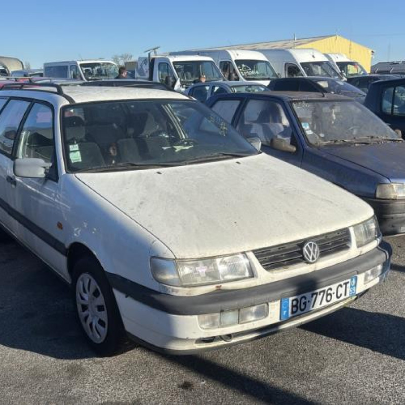 Pare choc avant VOLKSWAGEN PASSAT 3 Photo n°7