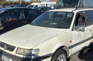 Pare choc avant VOLKSWAGEN PASSAT 3