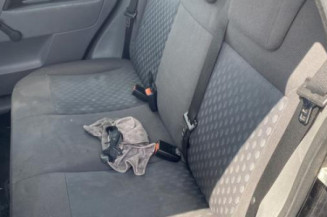 Pare choc arriere FORD FIESTA 5