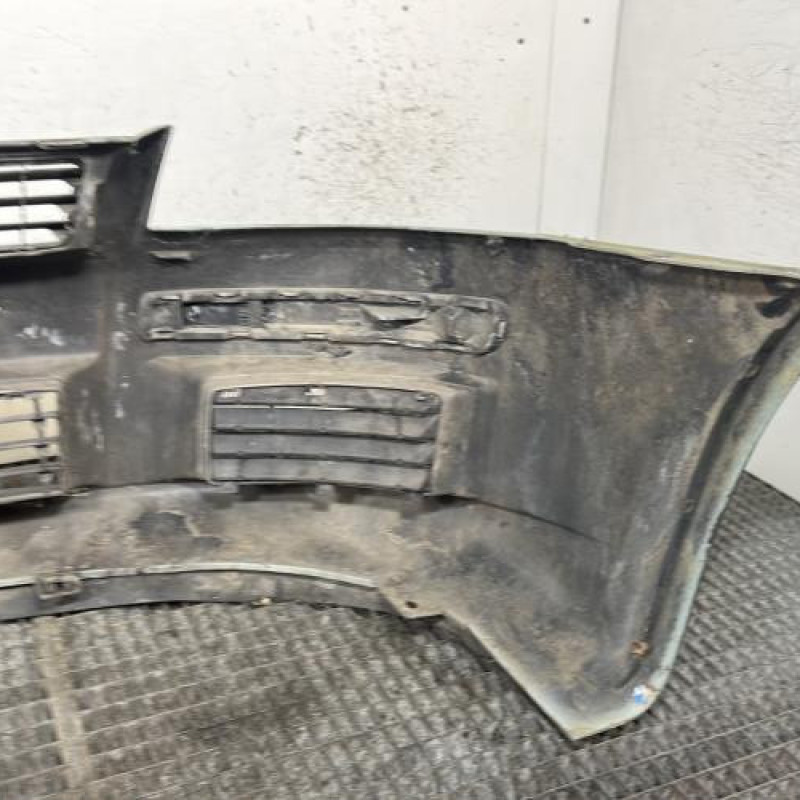 Pare choc avant FIAT STILO Photo n°4