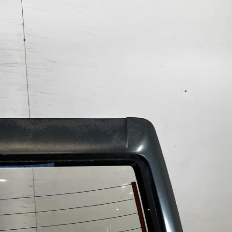 Malle/Hayon arriere PEUGEOT 205 Photo n°4