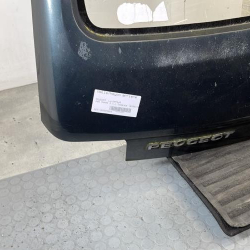 Malle/Hayon arriere PEUGEOT 205 Photo n°6