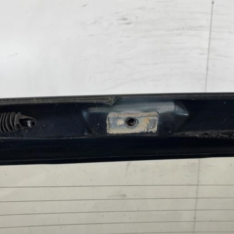 Malle/Hayon arriere PEUGEOT 205 Photo n°7