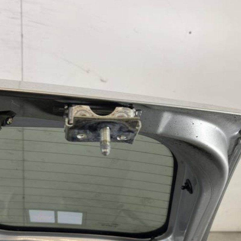 Malle/Hayon arriere FORD FUSION Photo n°6