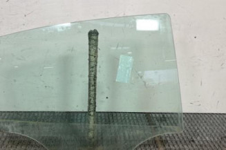 Vitre arriere droit PEUGEOT 208 1 Photo n°1