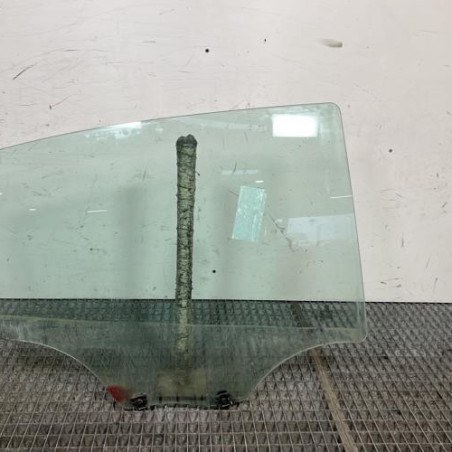 Vitre arriere droit PEUGEOT 208 1 Photo n°1