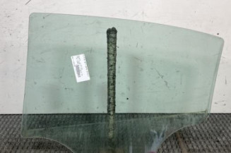 Vitre arriere droit PEUGEOT 208 1