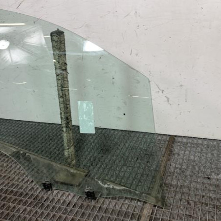 Vitre avant droit PEUGEOT 208 1