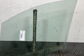 Vitre avant droit PEUGEOT 208 1