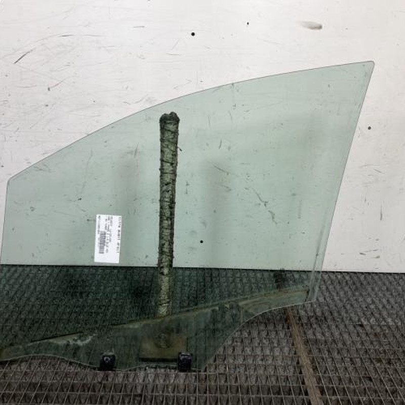 Vitre avant droit PEUGEOT 208 1 Photo n°4