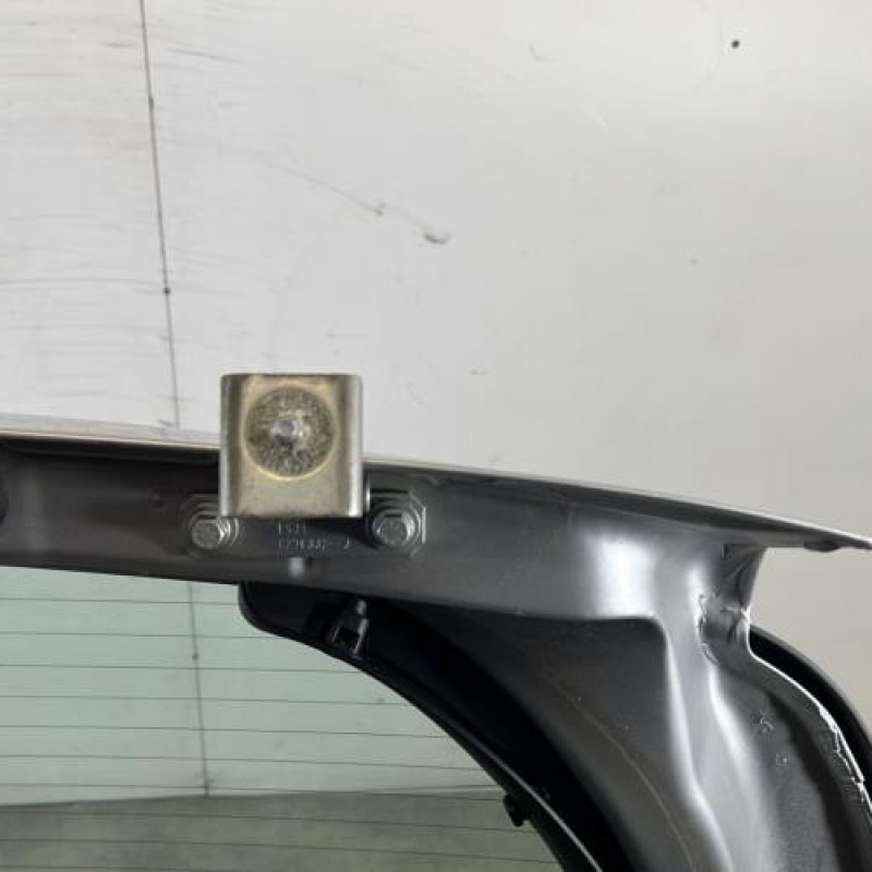 Malle/Hayon arriere RENAULT CLIO 3 Photo n°7