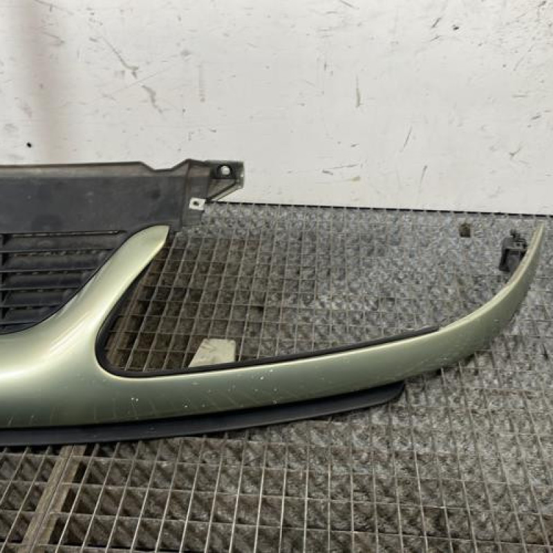 Calandre RENAULT ESPACE 3 Photo n°3