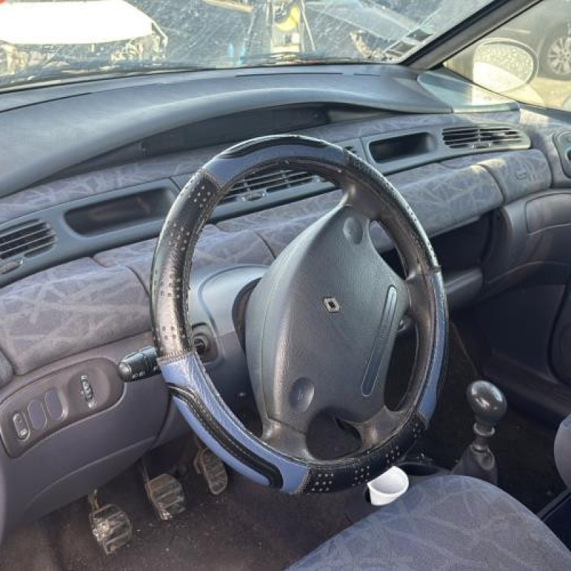 Calandre RENAULT ESPACE 3 Photo n°17