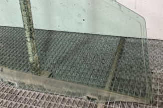 Vitre avant droit MERCEDES CLASSE B 245