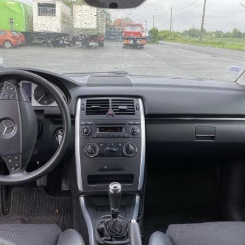 Vitre avant droit MERCEDES CLASSE B 245 Photo n°16