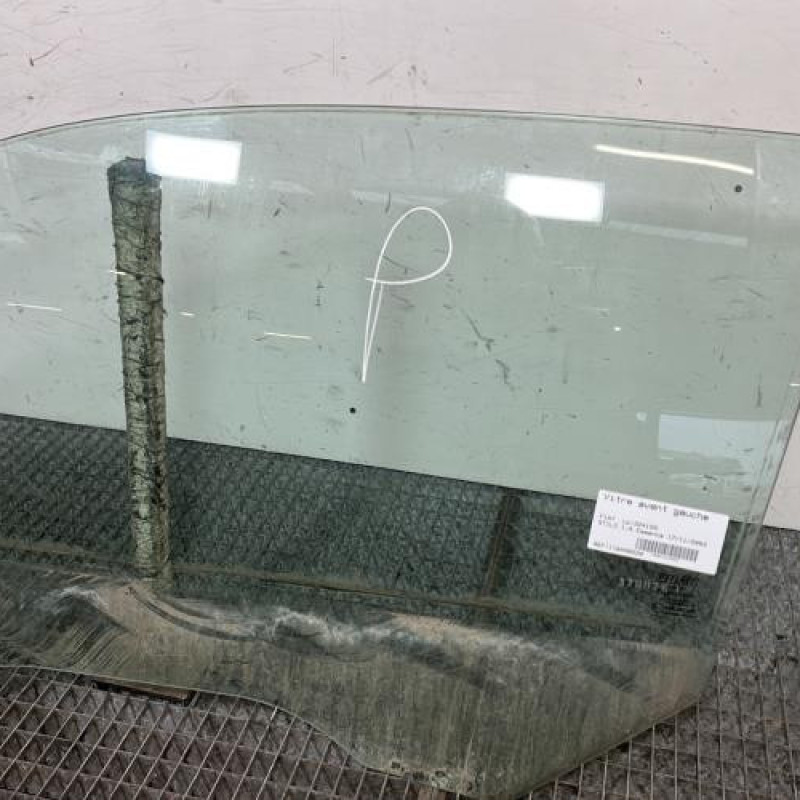 Vitre avant gauche FIAT STILO Photo n°3