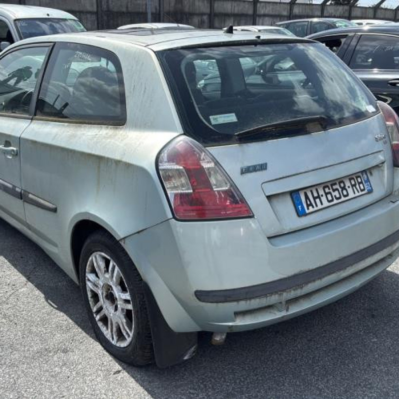 Vitre avant gauche FIAT STILO Photo n°10